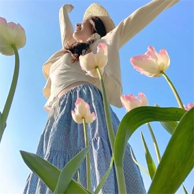 蕾蒙娜和姐姐海报